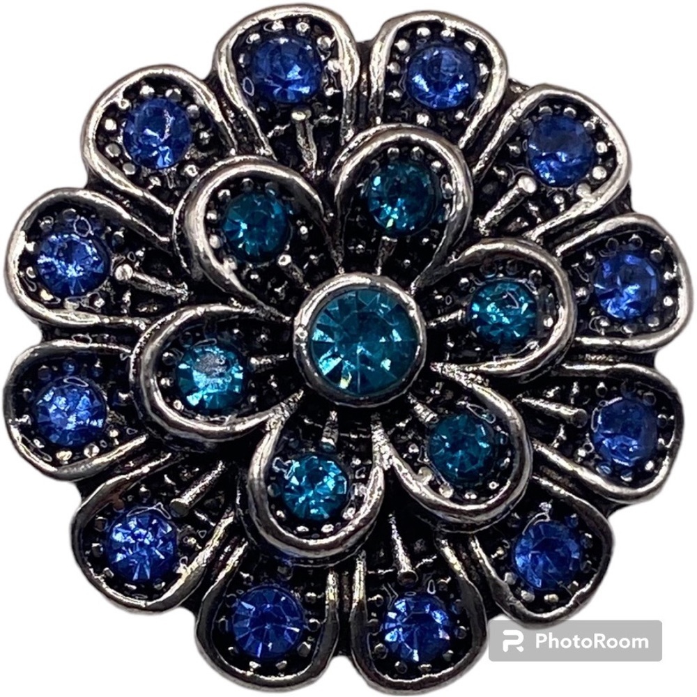 Ginger Snap #210 - “Sparkling Blue Flower” For 18mm Snap Jewelry!